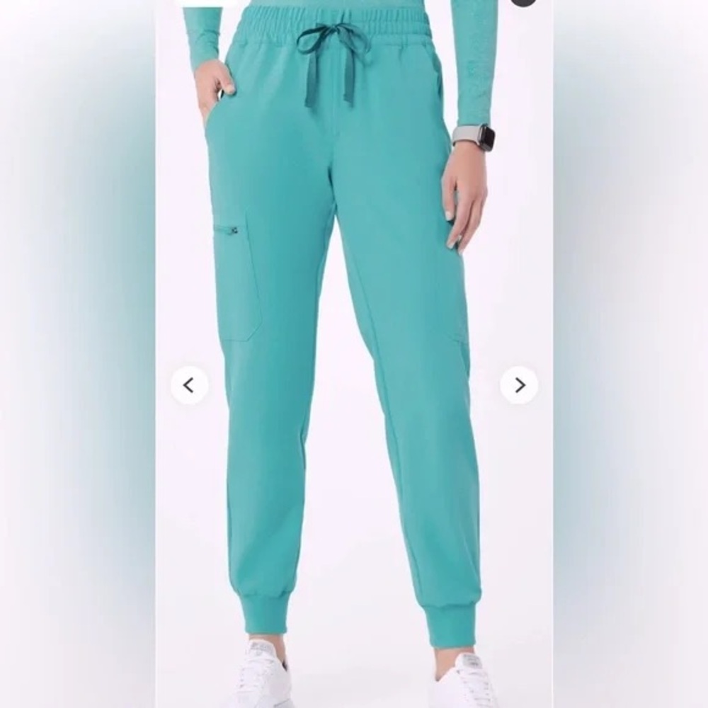 Figs Women's Skinny Jogger Scrub Pants in Teal